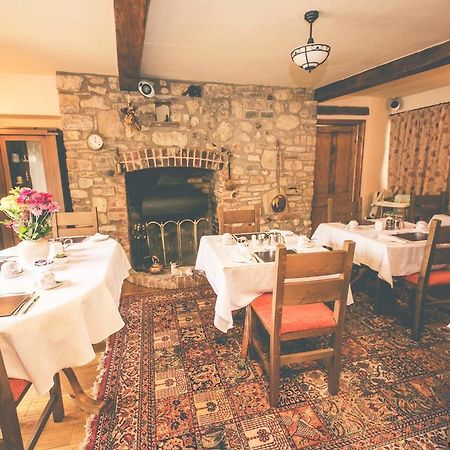 Weycroft Mill House Bed And Breakfast Аксмінстер Екстер'єр фото