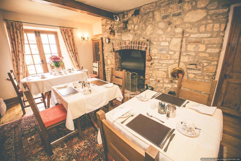 Weycroft Mill House Bed And Breakfast Аксмінстер Екстер'єр фото