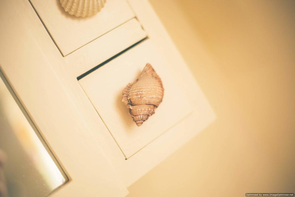 Weycroft Mill House Bed And Breakfast Аксмінстер Номер фото
